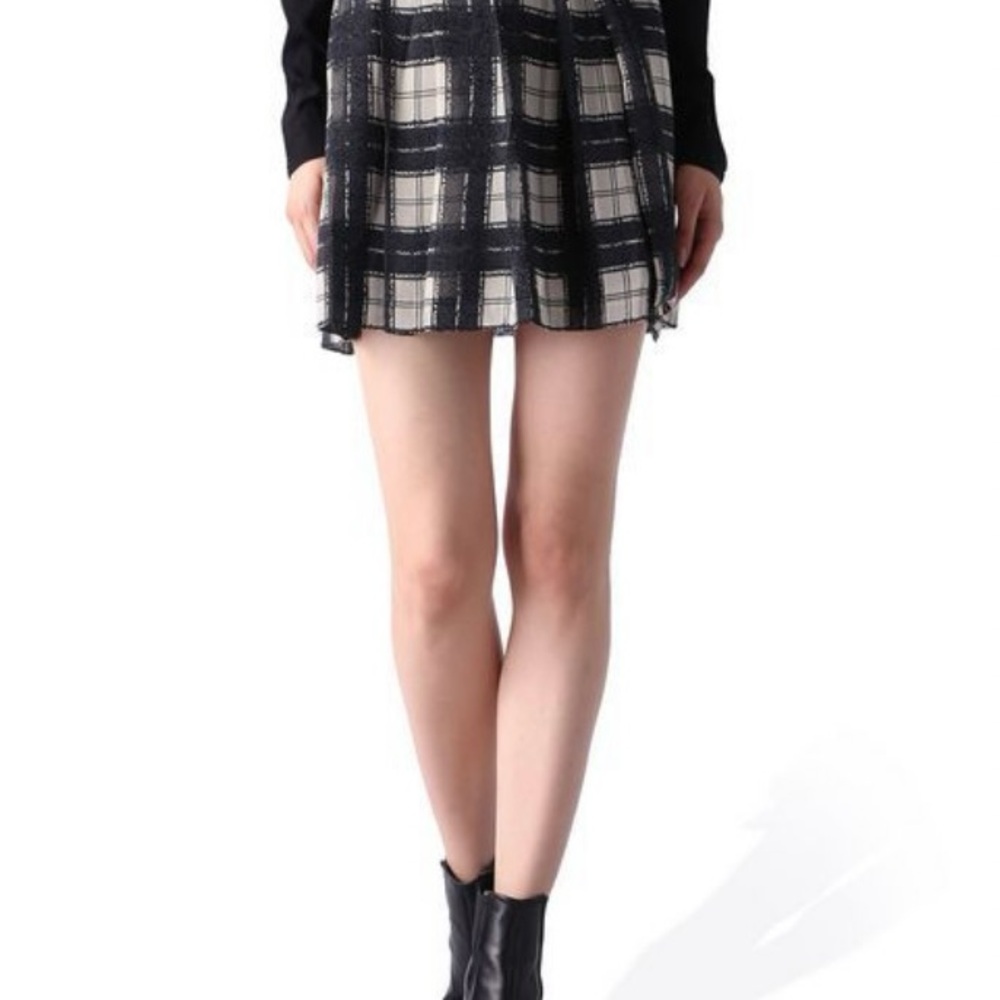 Women’s Diesel button-up black and beige/yellow plaid pleated skater mini skirt - Picture 3 of 10